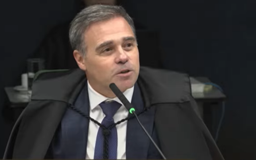 FireShot Capture 1559 - ANDRÉ MENDONÇA CONFIRMA QUE RECEBEU PROPOSTA DE DELAÇÃO SELETIVA -_ - [www.youtube.com].png