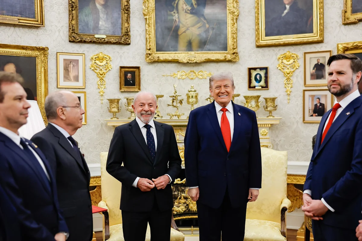 lula-e-trump-salao-oval.webp