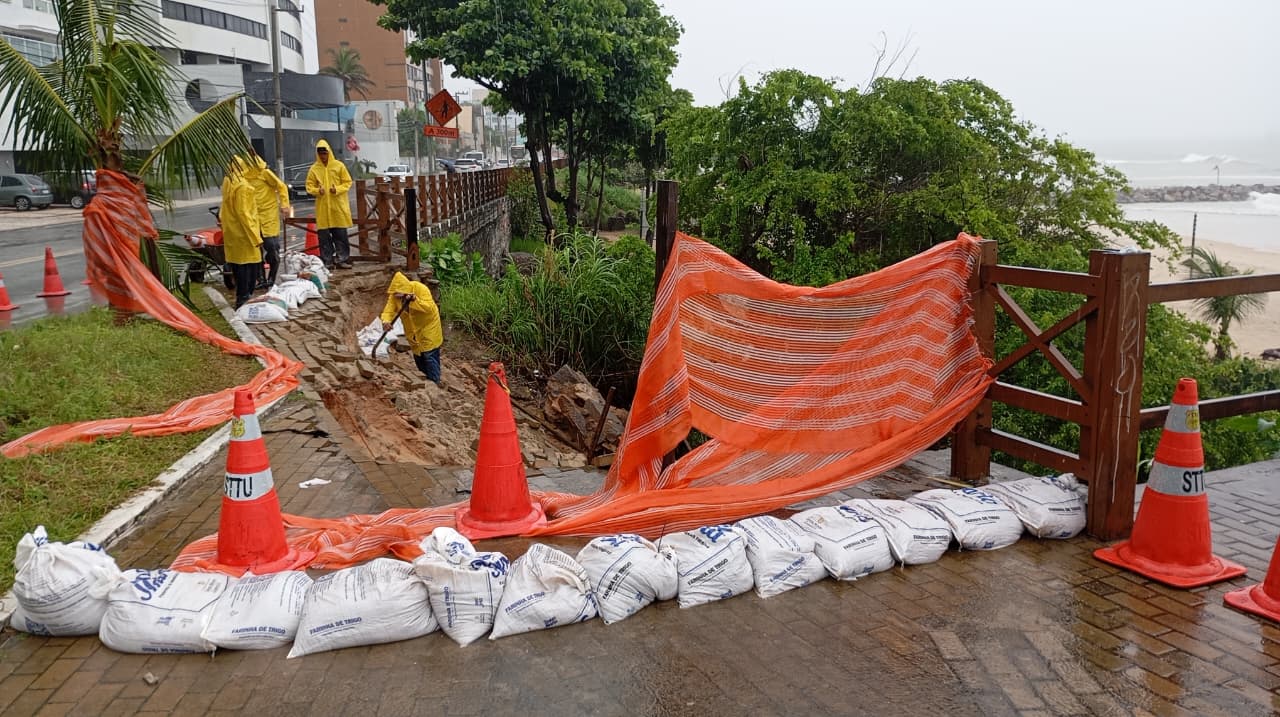 calcadao-areia-preta-natal-chuva.jpeg
