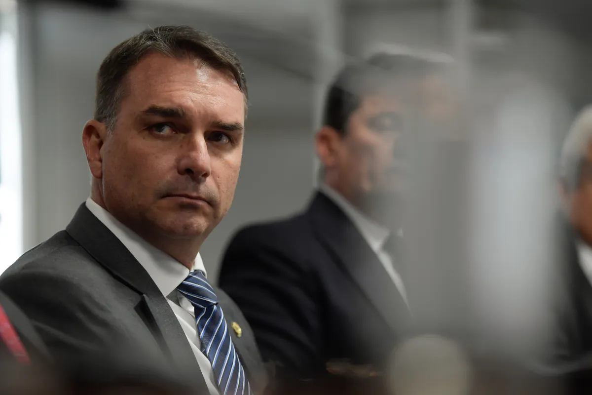 senador-flavio-bolsonaro-pl.webp