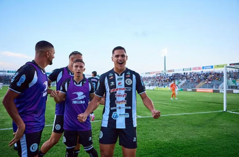 Alex Bruno comemora gol do ASA contra o Atlético-BA — Foto: Lucas Auditore/ASCOM ASA