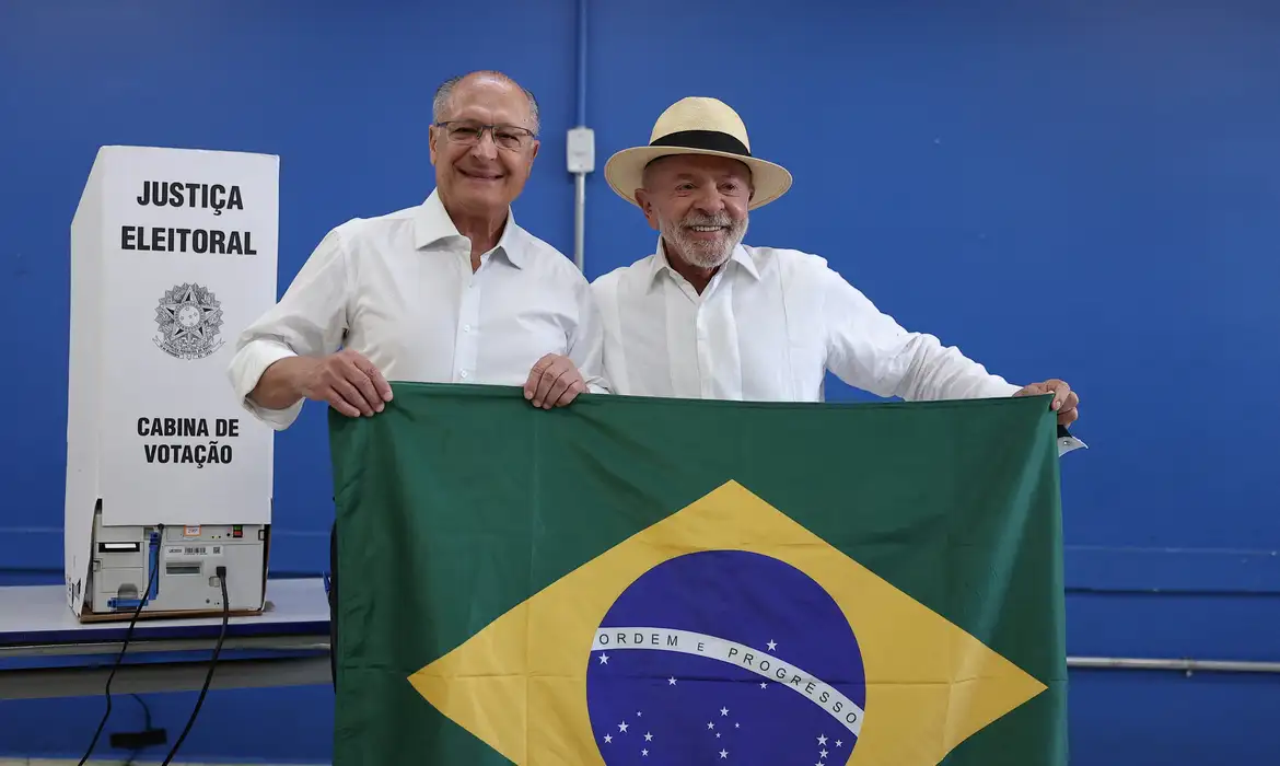 2026-10-05t160126z_1_lynxmpem941fx_rtroptp_4_brazil-election.webp
