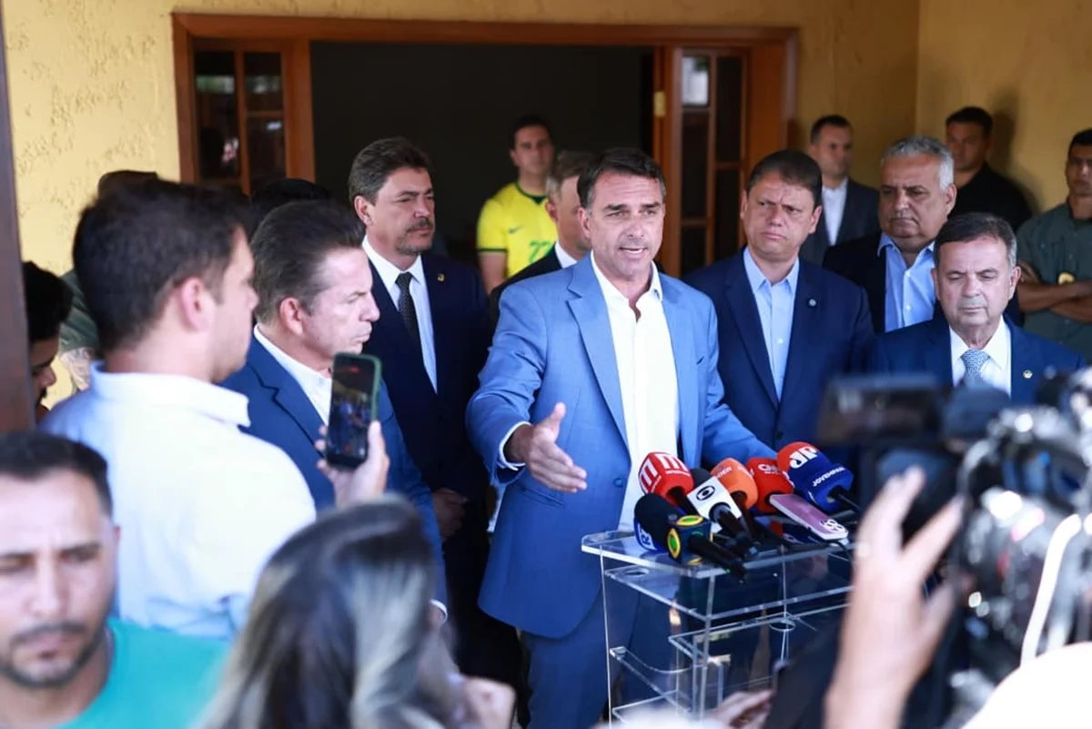 flavio-bolsonaro (1).webp
