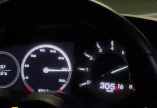 PORSCHE.png