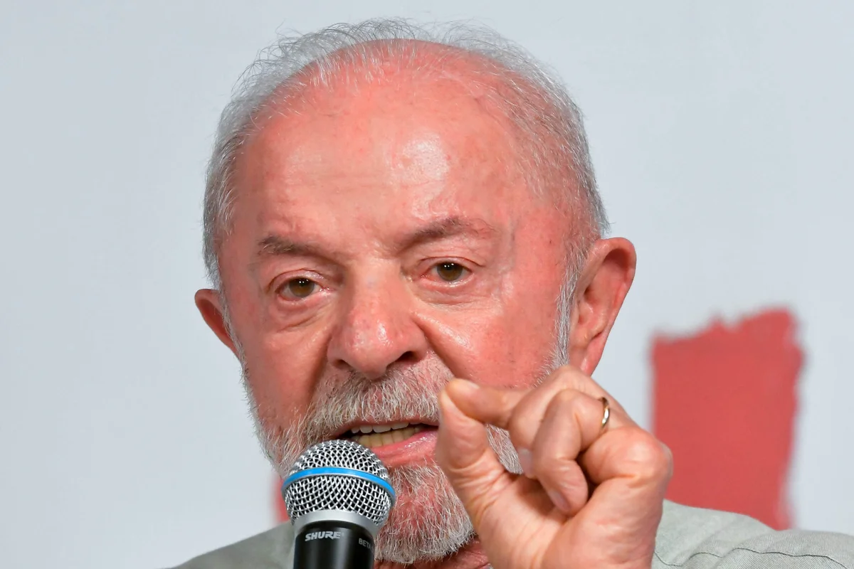 luiz-inacio-lula-da-silva-se-pronunciou-sobre-o-fim-da-escala-6x1-durante-agenda-no-qg-de-campanha-no-lago-sul-em-brasilia-metropoles-3-scaled.webp