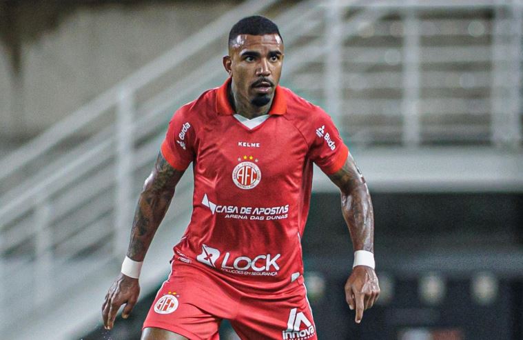 Evandro, lateral do América