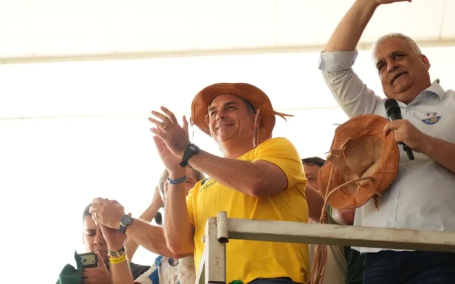 Flávio Bolsonaro e Alfredo Gaspar, em Alagoas | Foto: Charles Vieira/Campanha Flávio Bolsonaro
