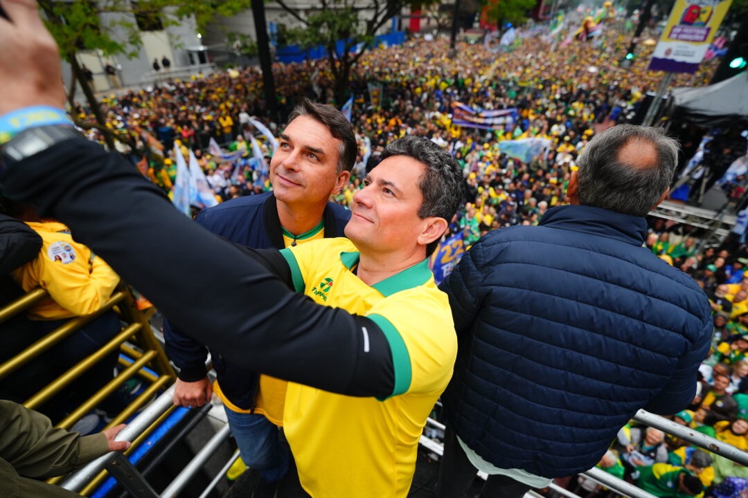 FLÁVIO BOLSONARO E SÉRGIO MORO 