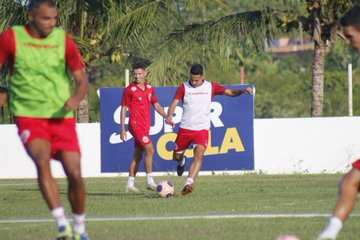 Leandro Sena precisa ousar, até porque o ABC tem a vantagem do empate