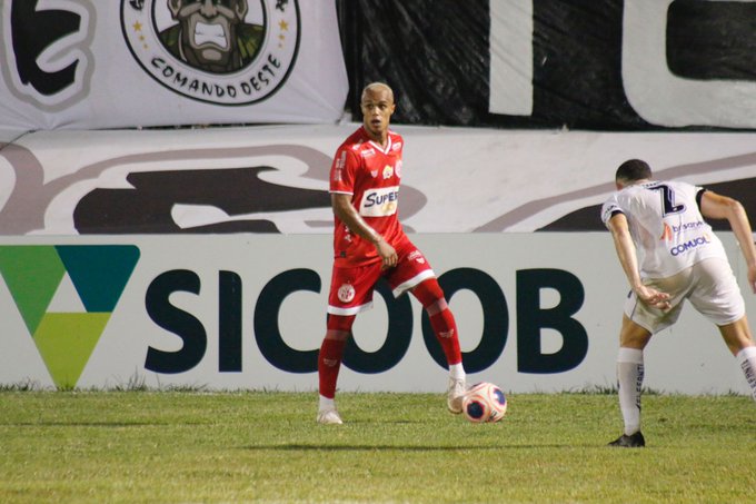 Juninho, Thiaguinho e Pianissola , os destaques do time rubro